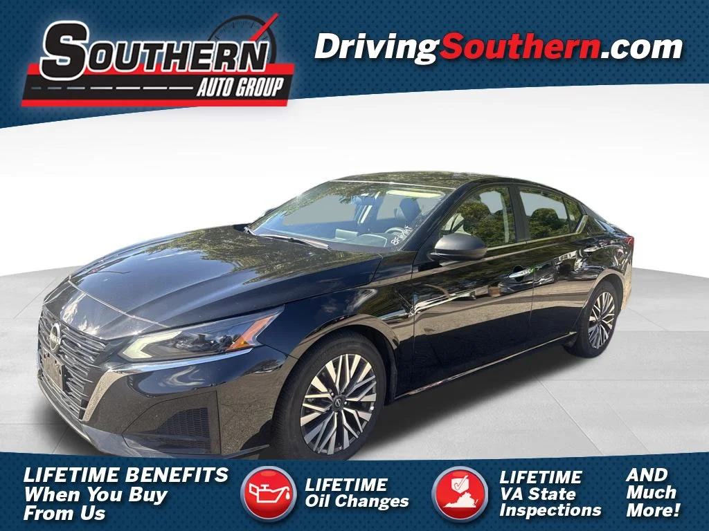Used 2025 Black Nissan 2.5 SV image 1