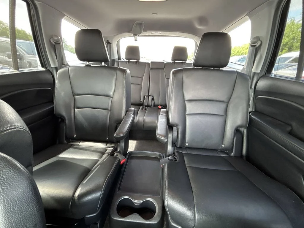 Used 2020  Honda Touring image 26