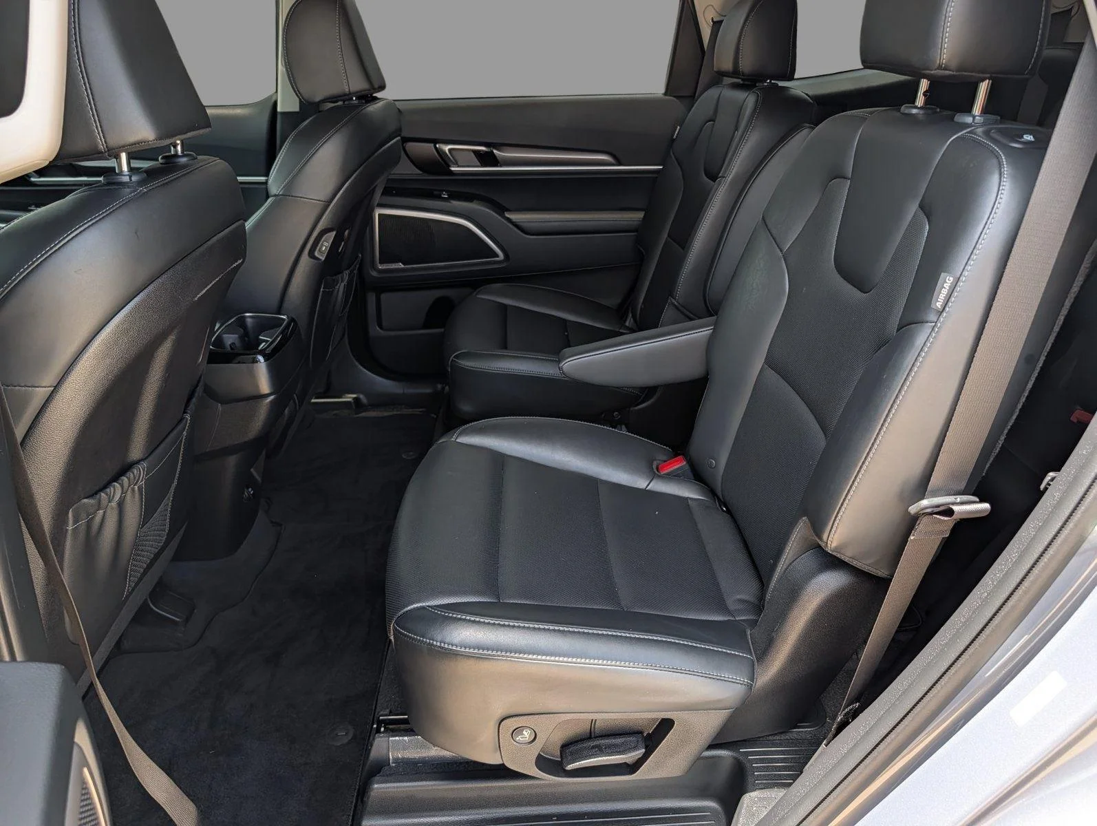 Used 2024 Everlasting Silver Kia S image 31