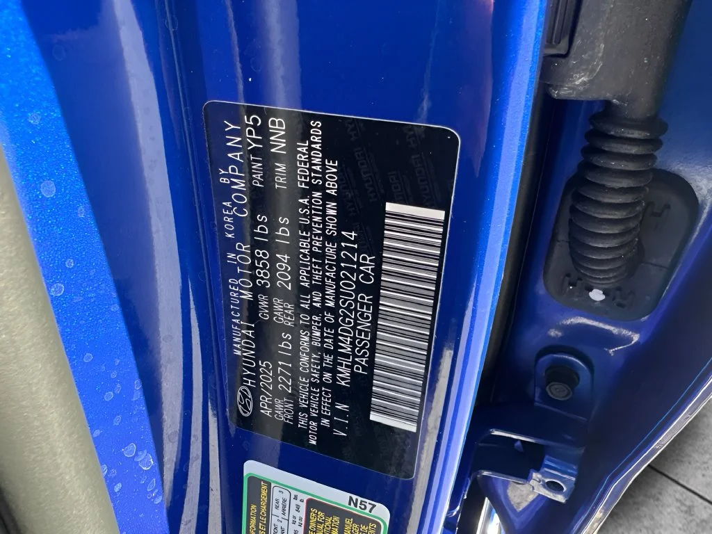 Used 2025 Blue Hyundai SEL Sport image 28