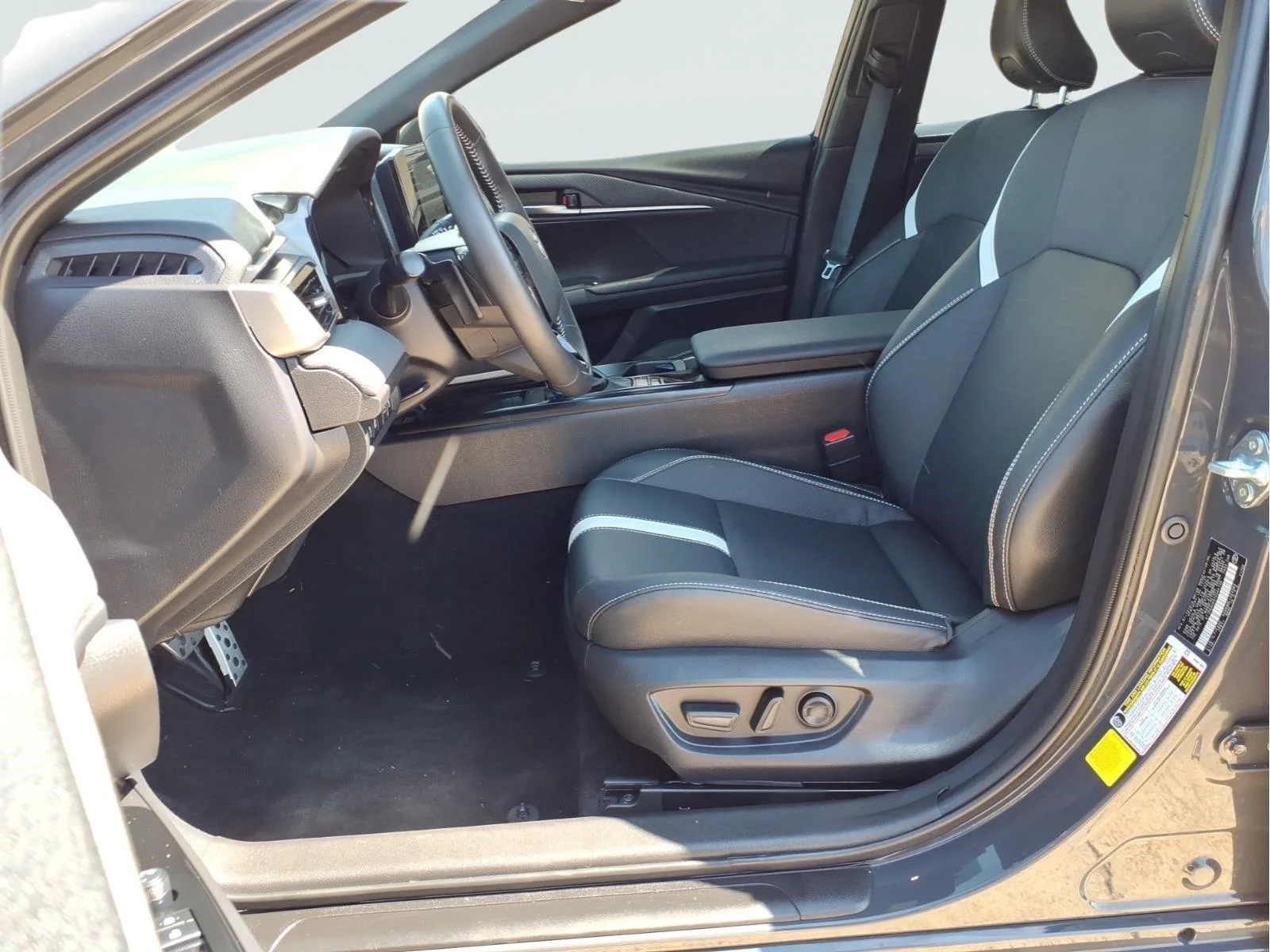 Used 2026 Underground Toyota SE image 17