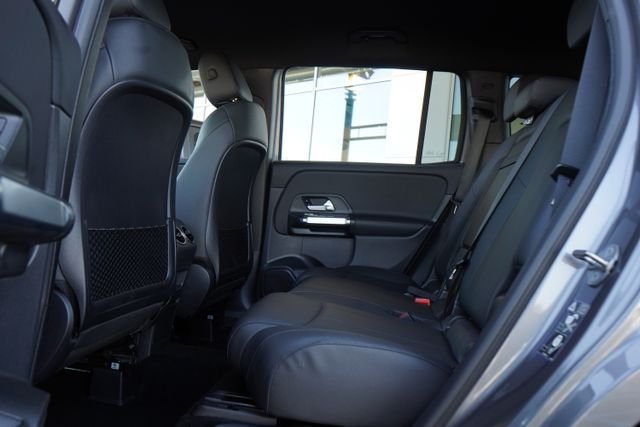 Used 2022 Gray Mercedes-Benz GLB 250 image 28