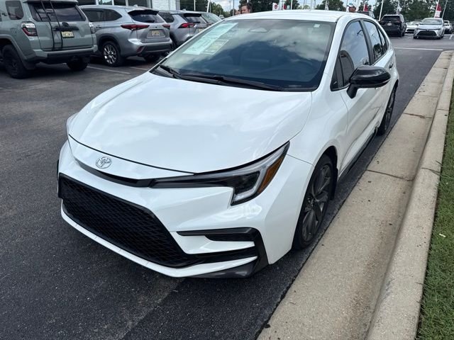Used 2025 White Toyota SE image 3