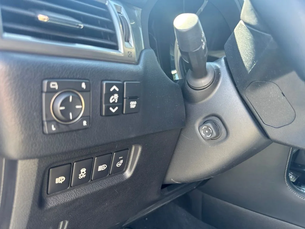 Certified Used 2023 Silver Lexus 460 image 19