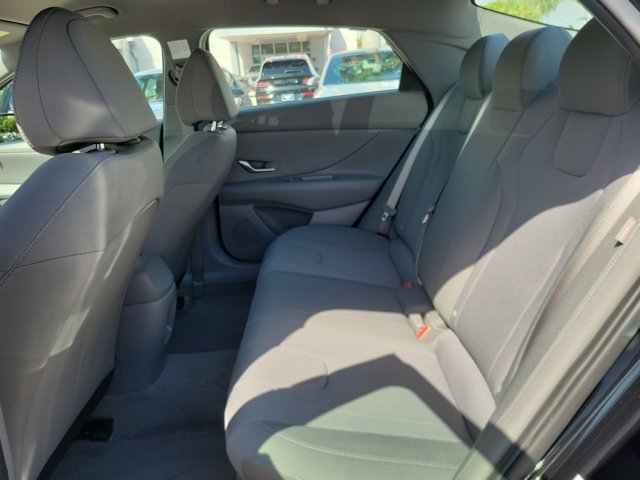 2026 Hyundai Elantra SE - Photo 7