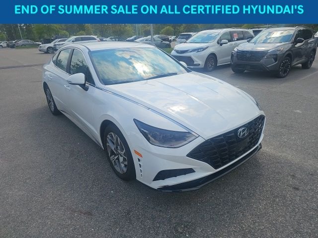 Certified Used 2023 White Hyundai SEL image 3