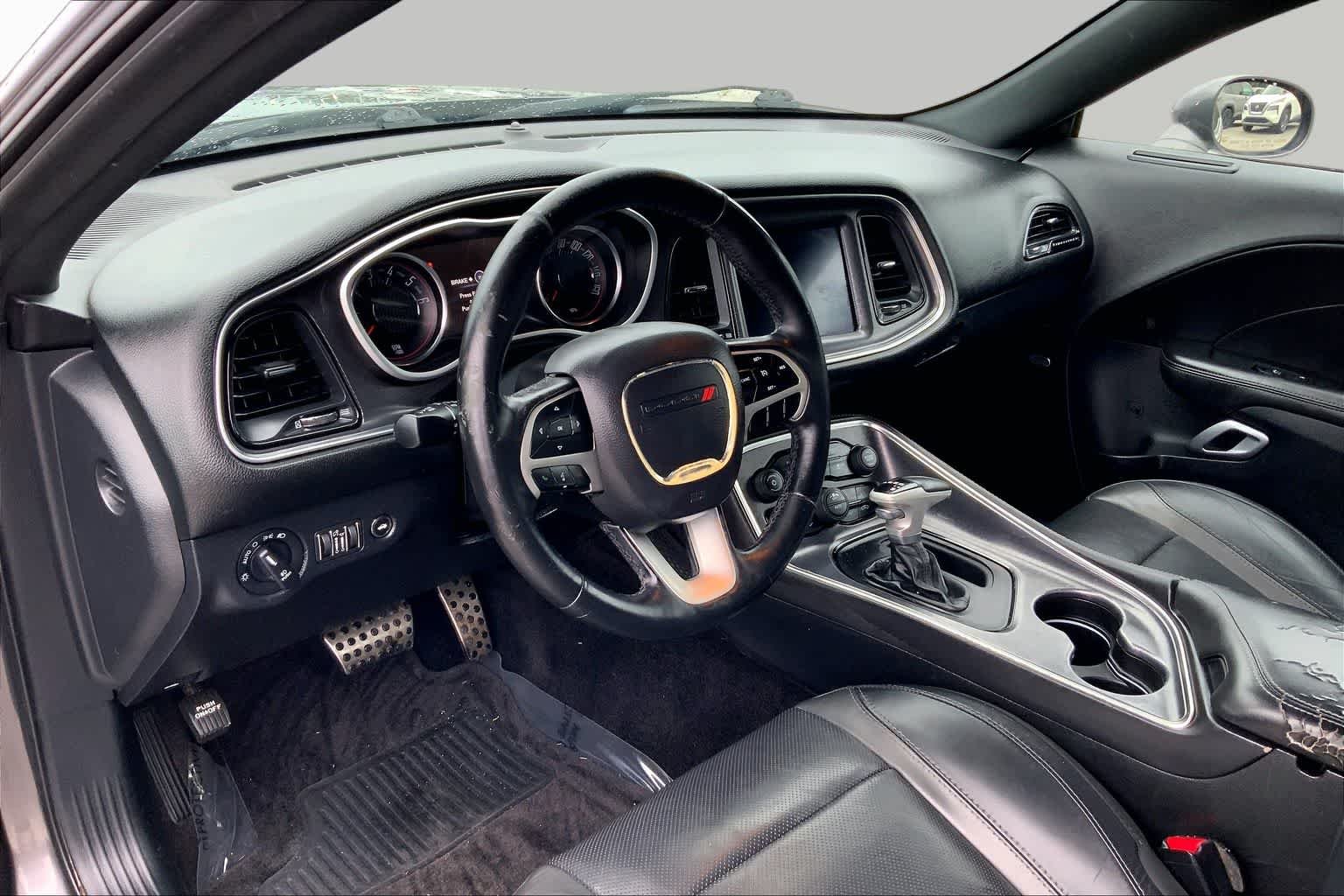 Used 2018 Granite Pearlcoat Dodge SXT Plus image 15