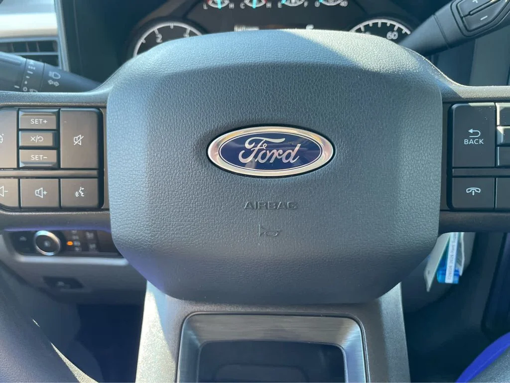 New 2026 Oxford White Ford F-350® XL image 19