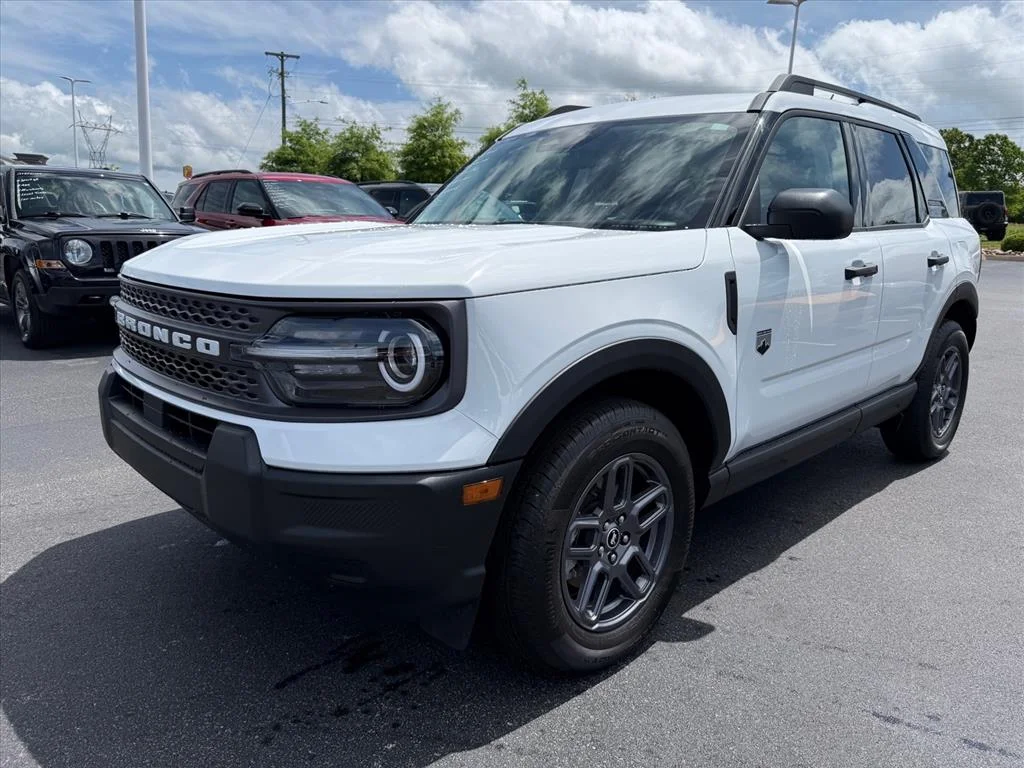 Used 2025 White Ford Big Bend image 4