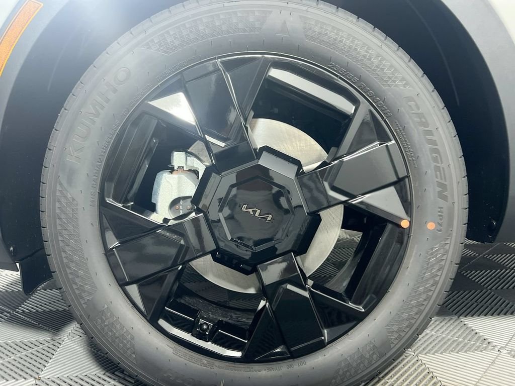 New 2026 Wolf Gray Kia X-Line image 13