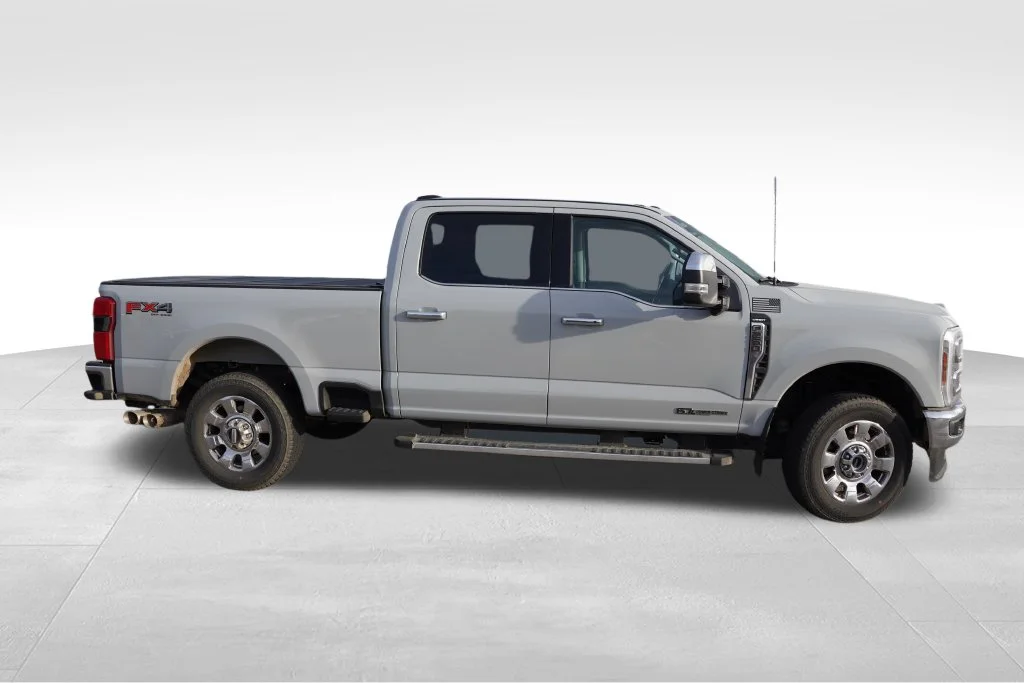 Certified Used 2026 Avalanche Ford Lariat image 2
