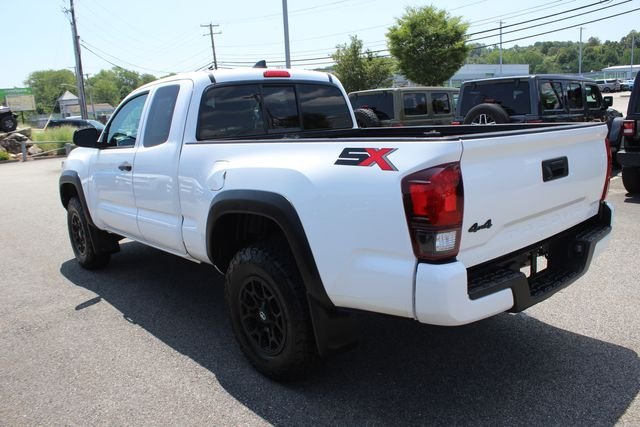 Used 2021 White Toyota SR image 23