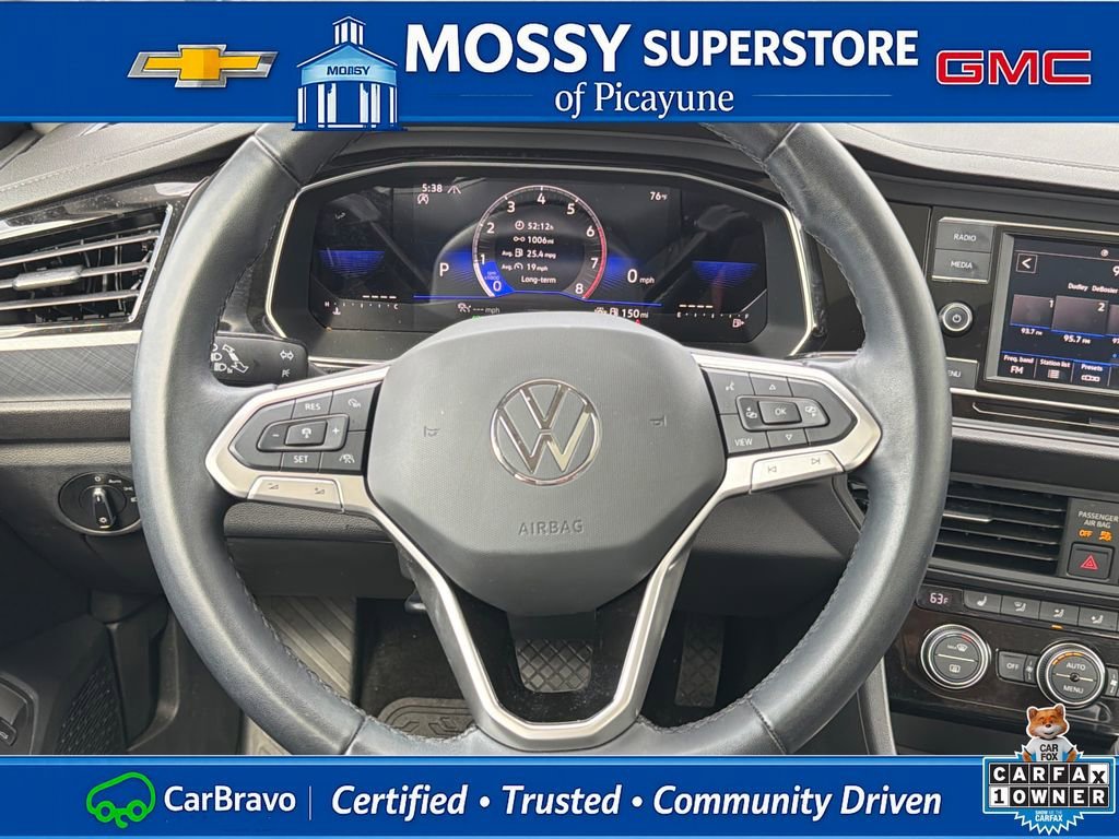 2023 Volkswagen Jetta SE - Photo 18