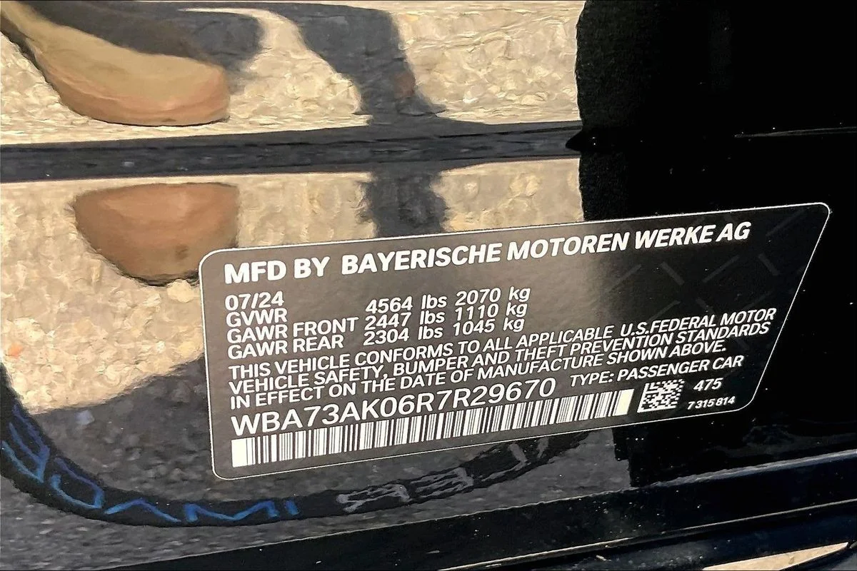 Used 2024  BMW xDrive image 19