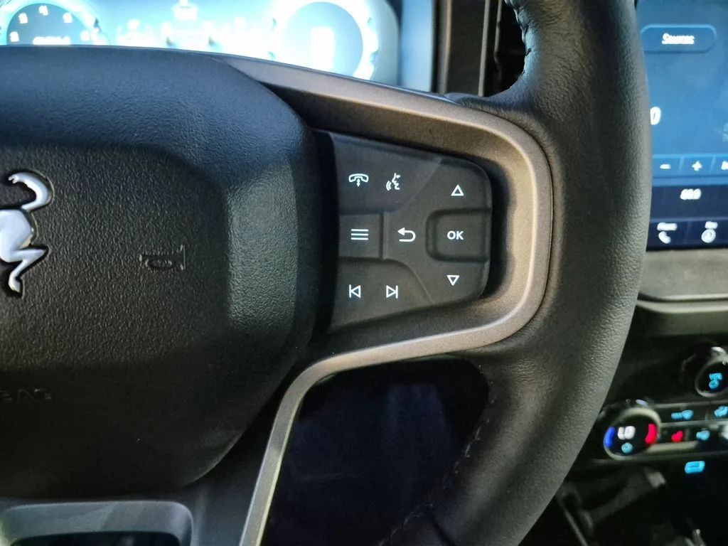 New 2025 Velocity Blue Metallic Ford Badlands® image 26