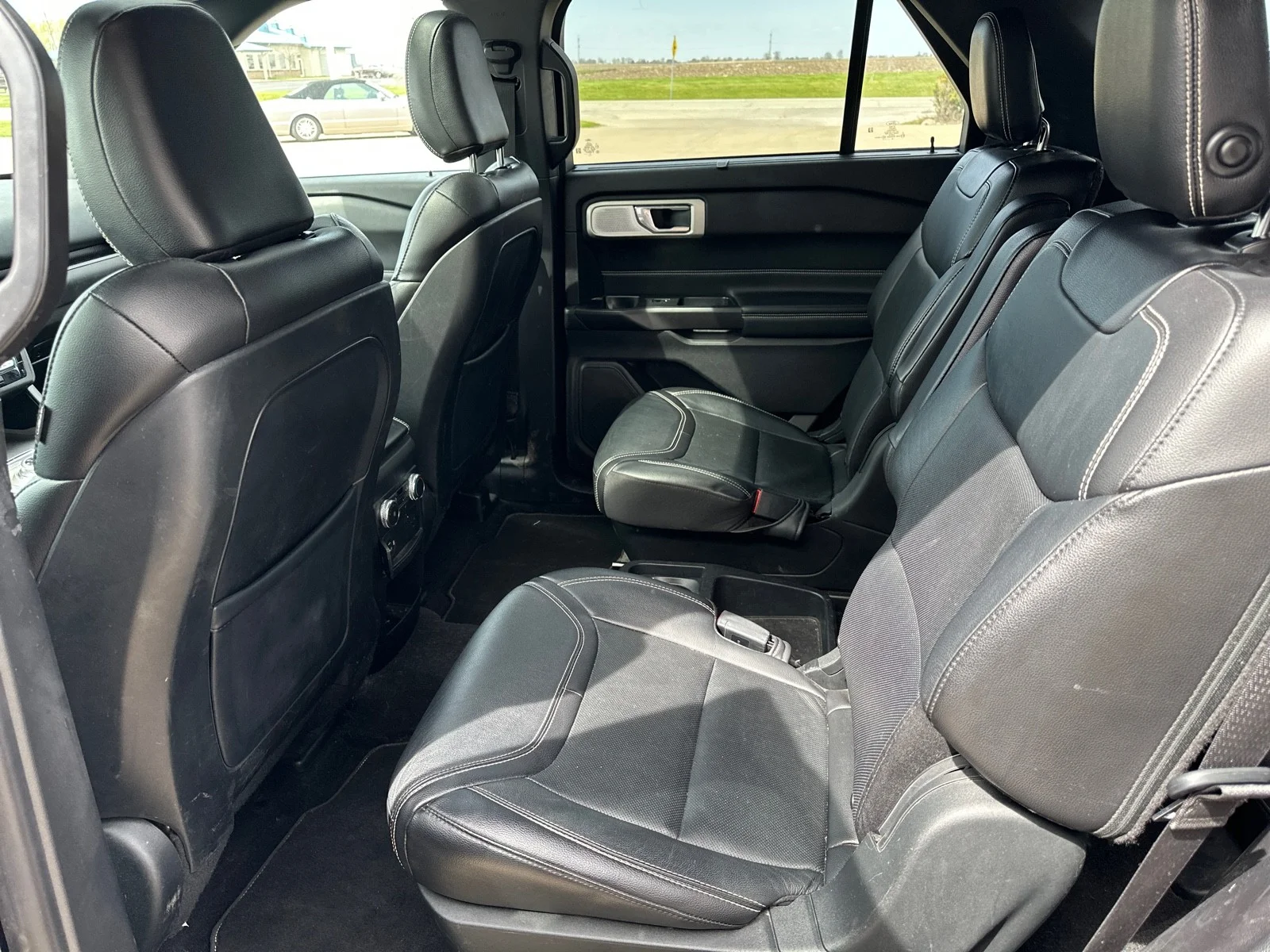 2020 Ford Explorer ST - Photo 18