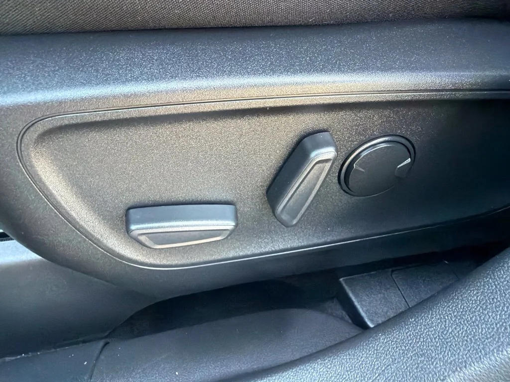 Used 2023 Agate Black Metallic Ford Active image 16