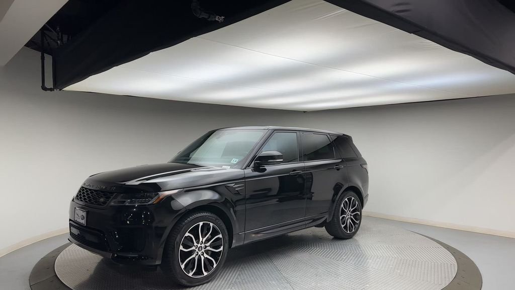 Used 2022 Santorini Black Metallic Land Rover HSE Silver Edition image 4