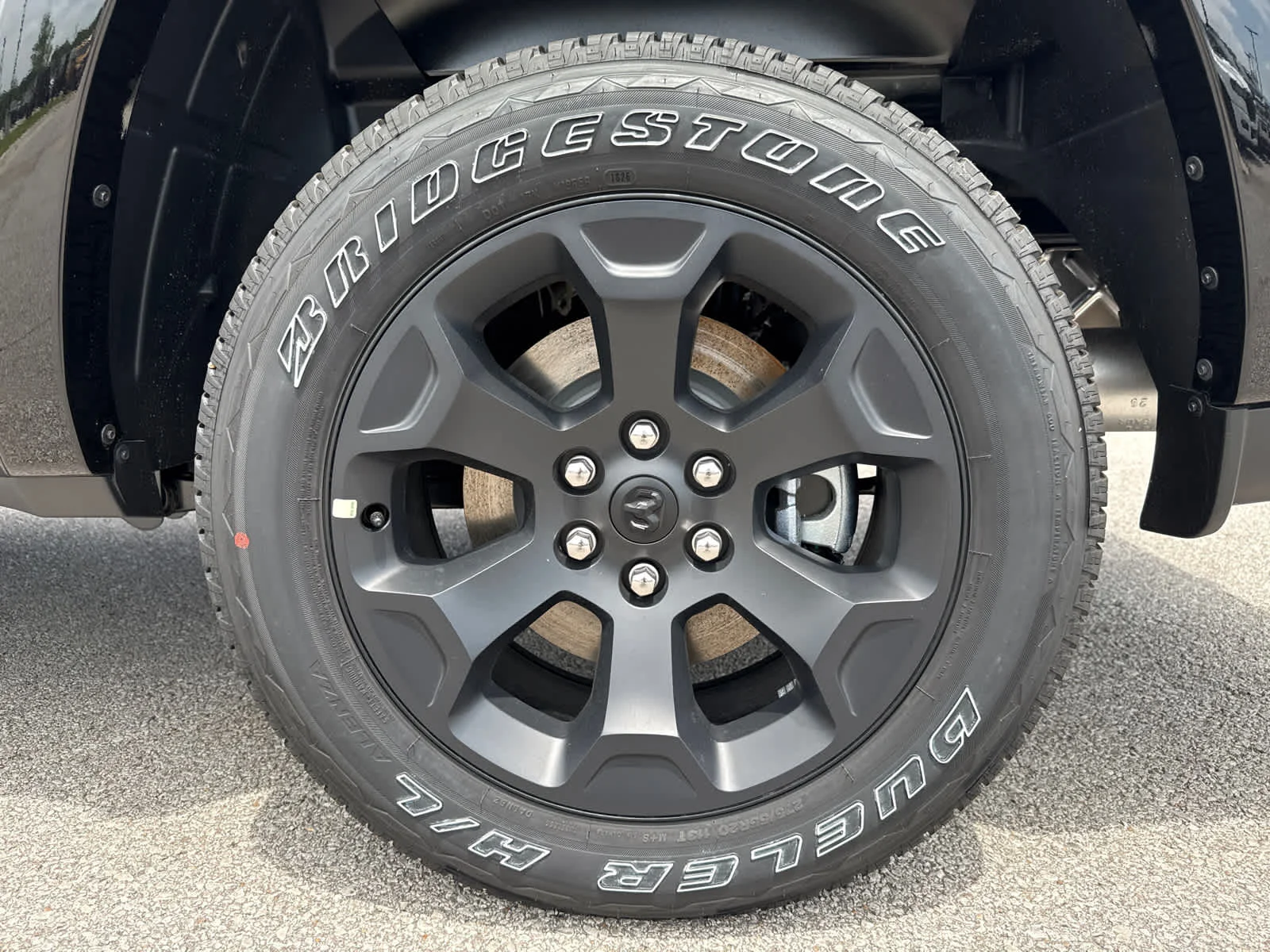 New 2026 Diamond Black Crystal Pearl-Coat Exterior Paint RAM Big Horn image 31