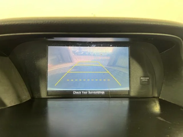 Used 2015 White Honda  image 26