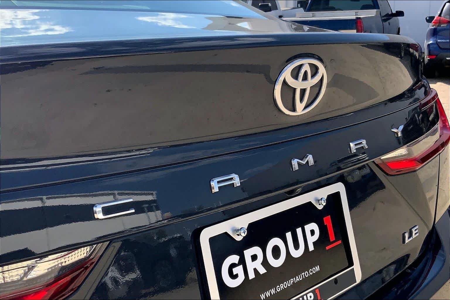 Used 2025 Underground Toyota LE image 31
