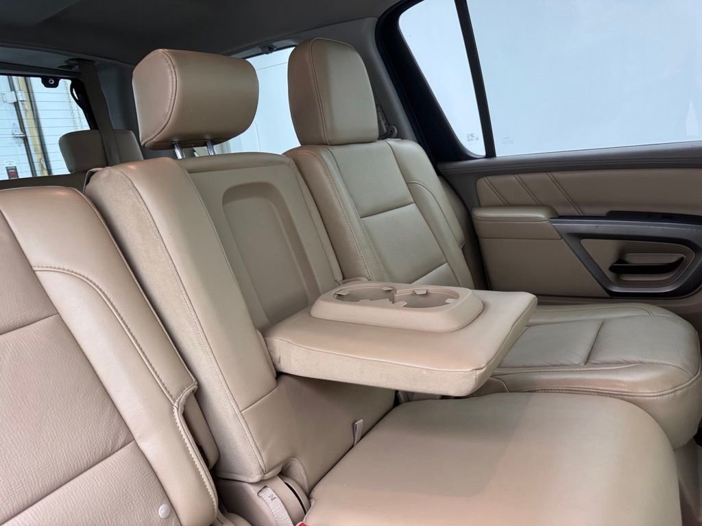 Used 2015 Pearl White Nissan Platinum image 13