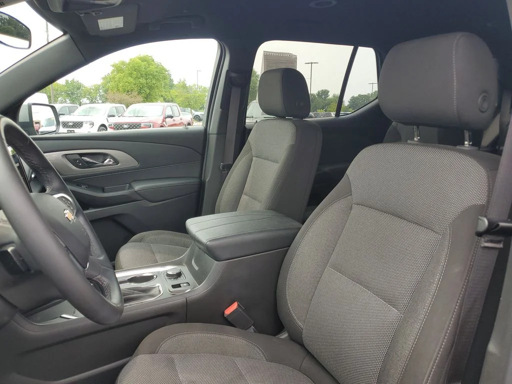 Certified Used 2024 Sterling Gray Metallic Chevrolet LT Cloth image 5