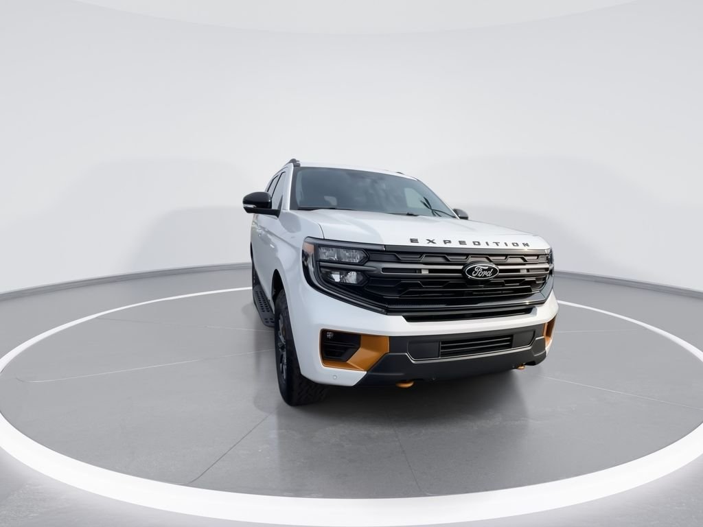 New 2026 Star White Metallic Tri-Coat Ford Tremor® image 3