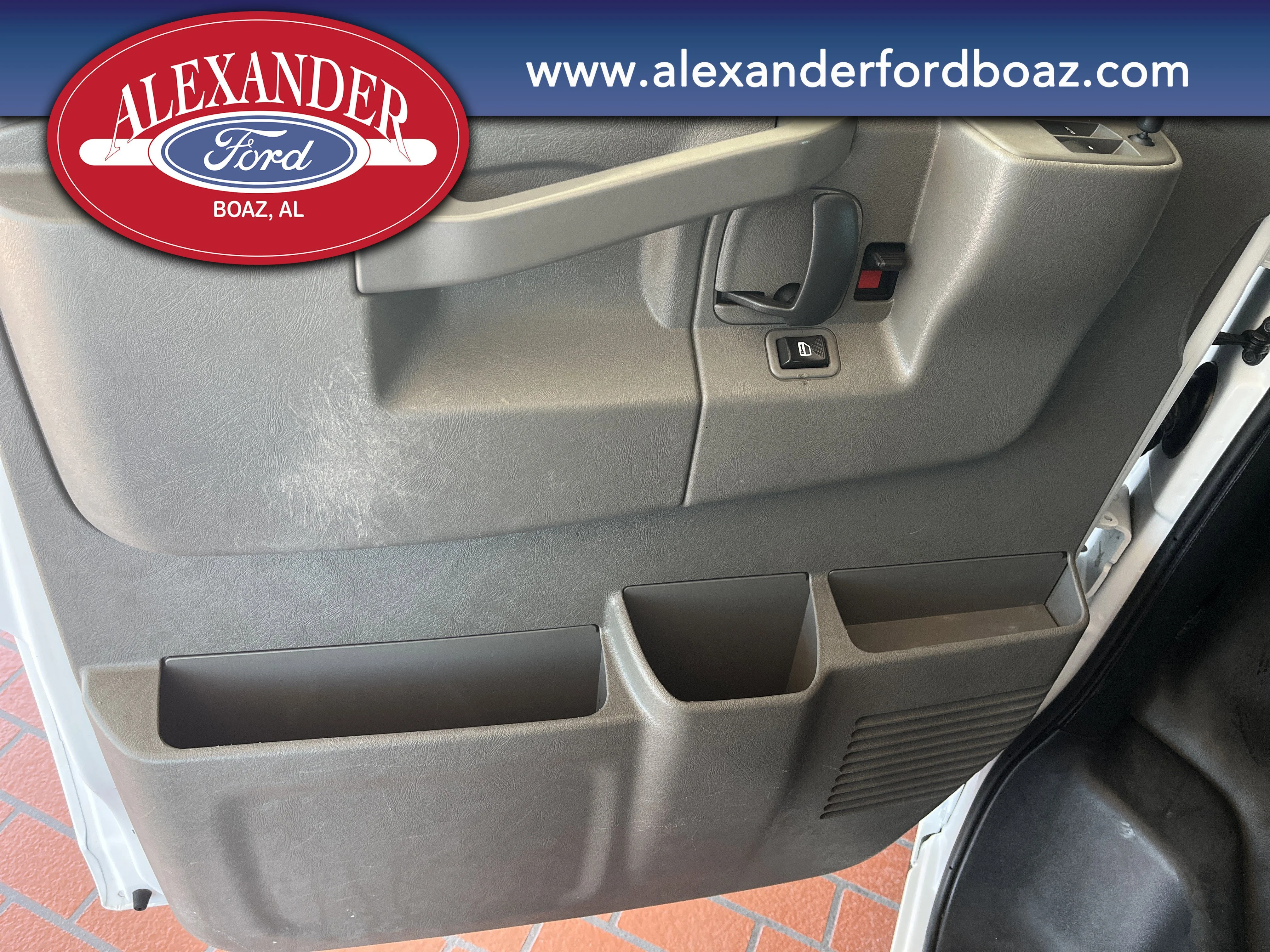 Used 2020 White Chevrolet CARGO image 9