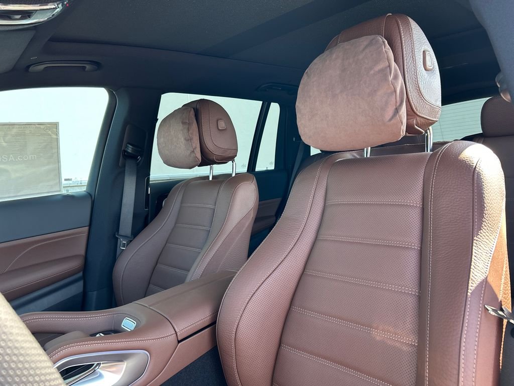 New 2026 Polar White Mercedes-Benz GLS 450 image 15