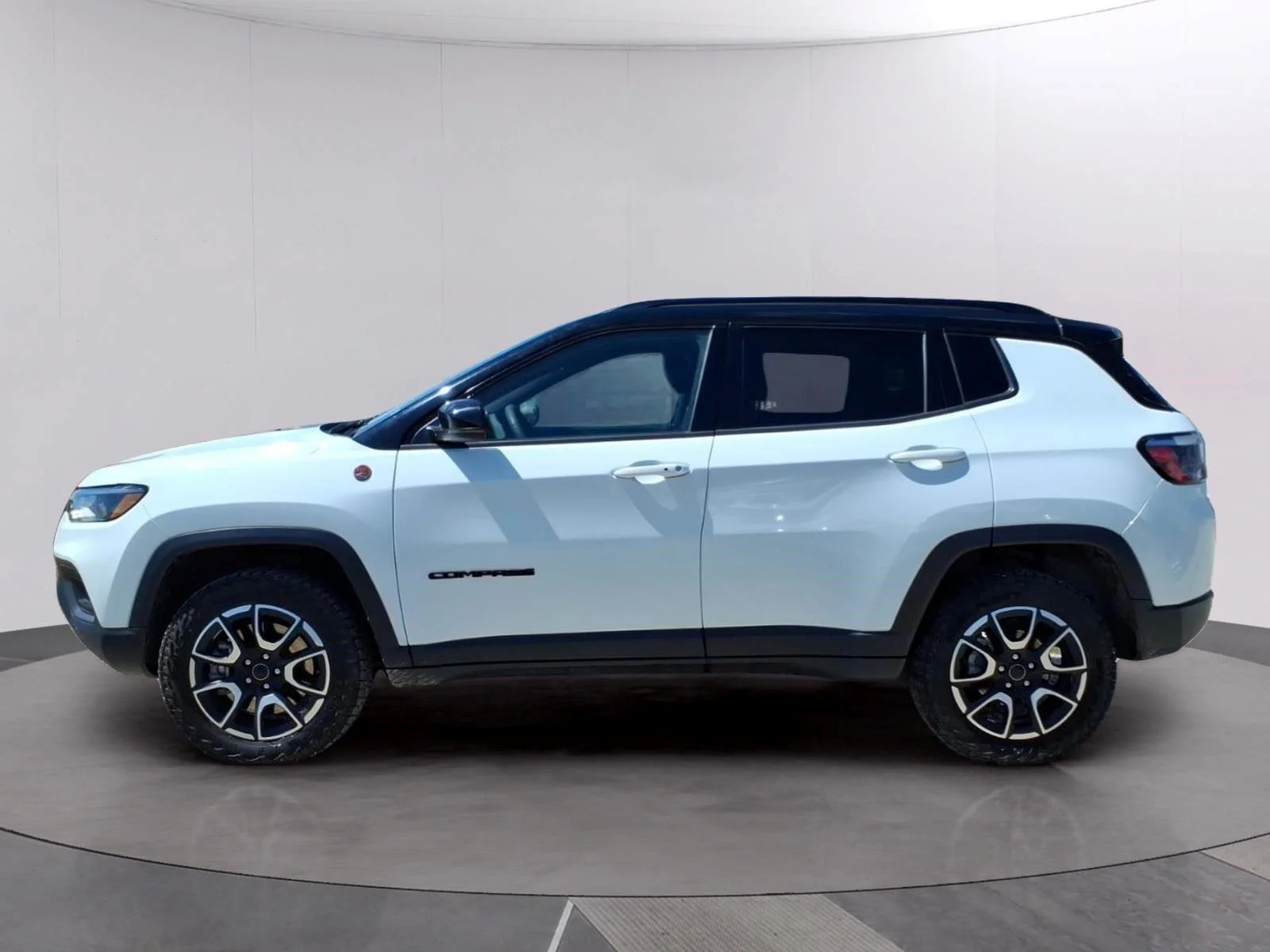 Used 2025 Bright White Clearcoat Jeep Trailhawk image 2