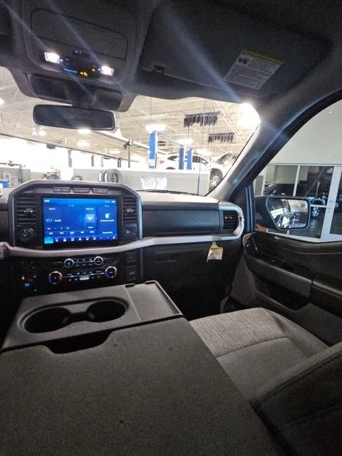 Used 2023 Black Ford XLT image 28