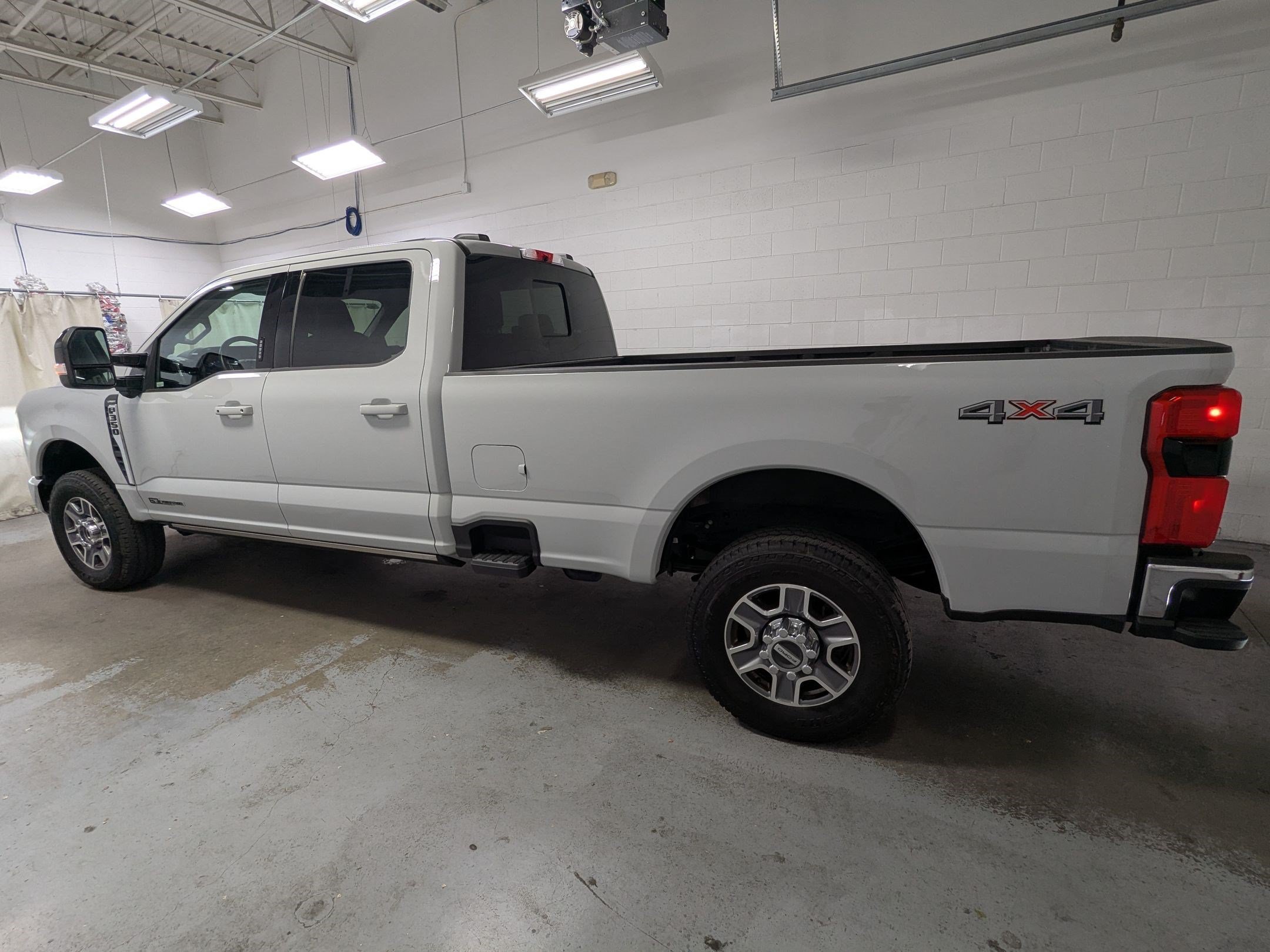Used 2026 Avalanche Ford LARIAT image 8