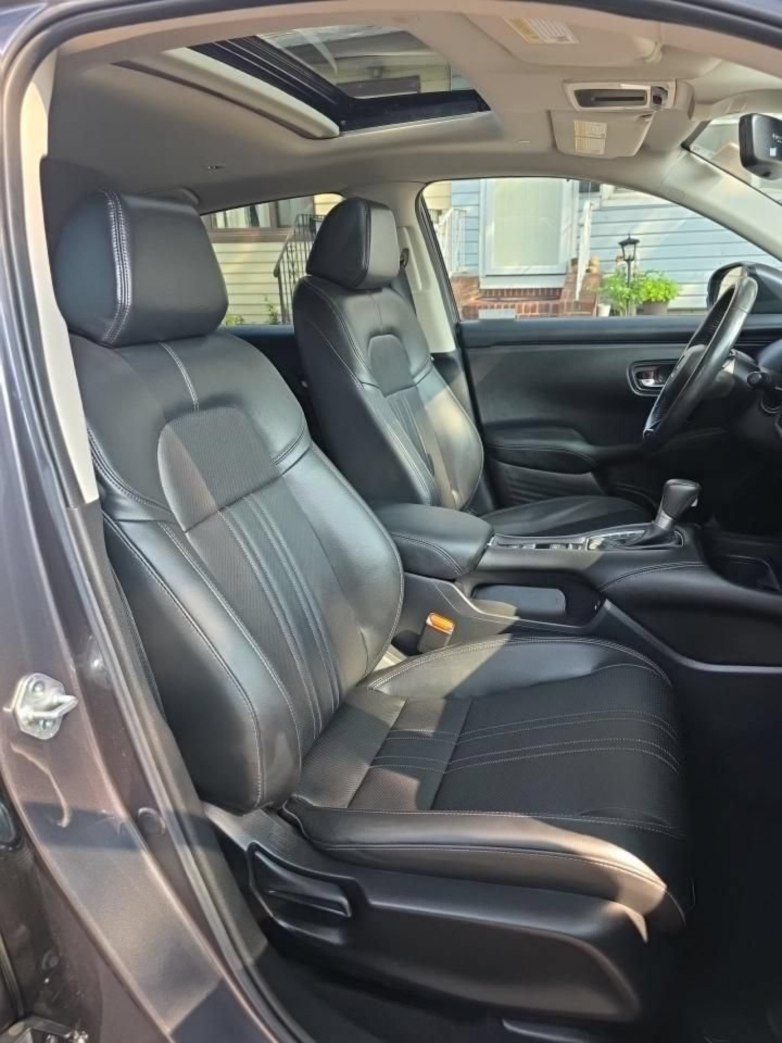 Certified Used 2024 Modern Steel Metallic Honda EX-L image 16