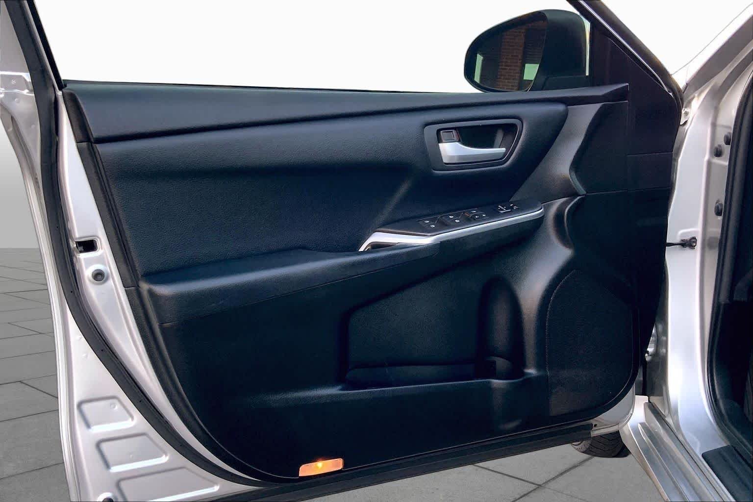 Used 2016 Celestial Silver Metallic Toyota SE image 22