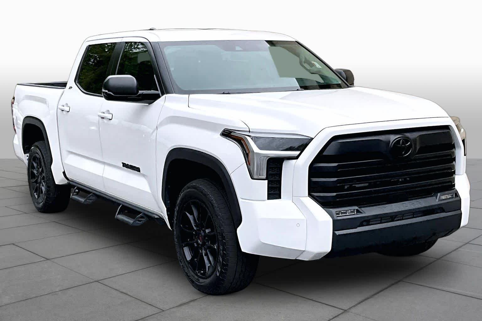 Used 2024 Ice Cap Toyota SR5 image 3