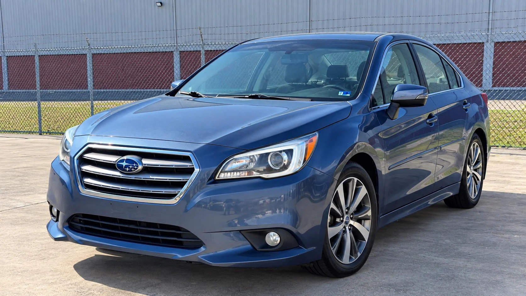 Used 2015 Blue Subaru 2.5i image 1