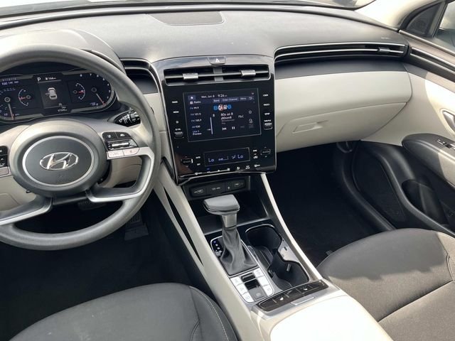 Used 2024 White Hyundai SEL image 13