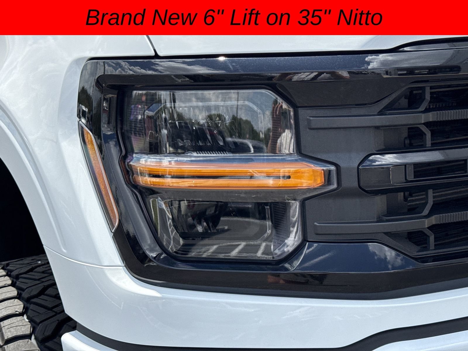 Used 2024 Oxford White Ford XLT image 9