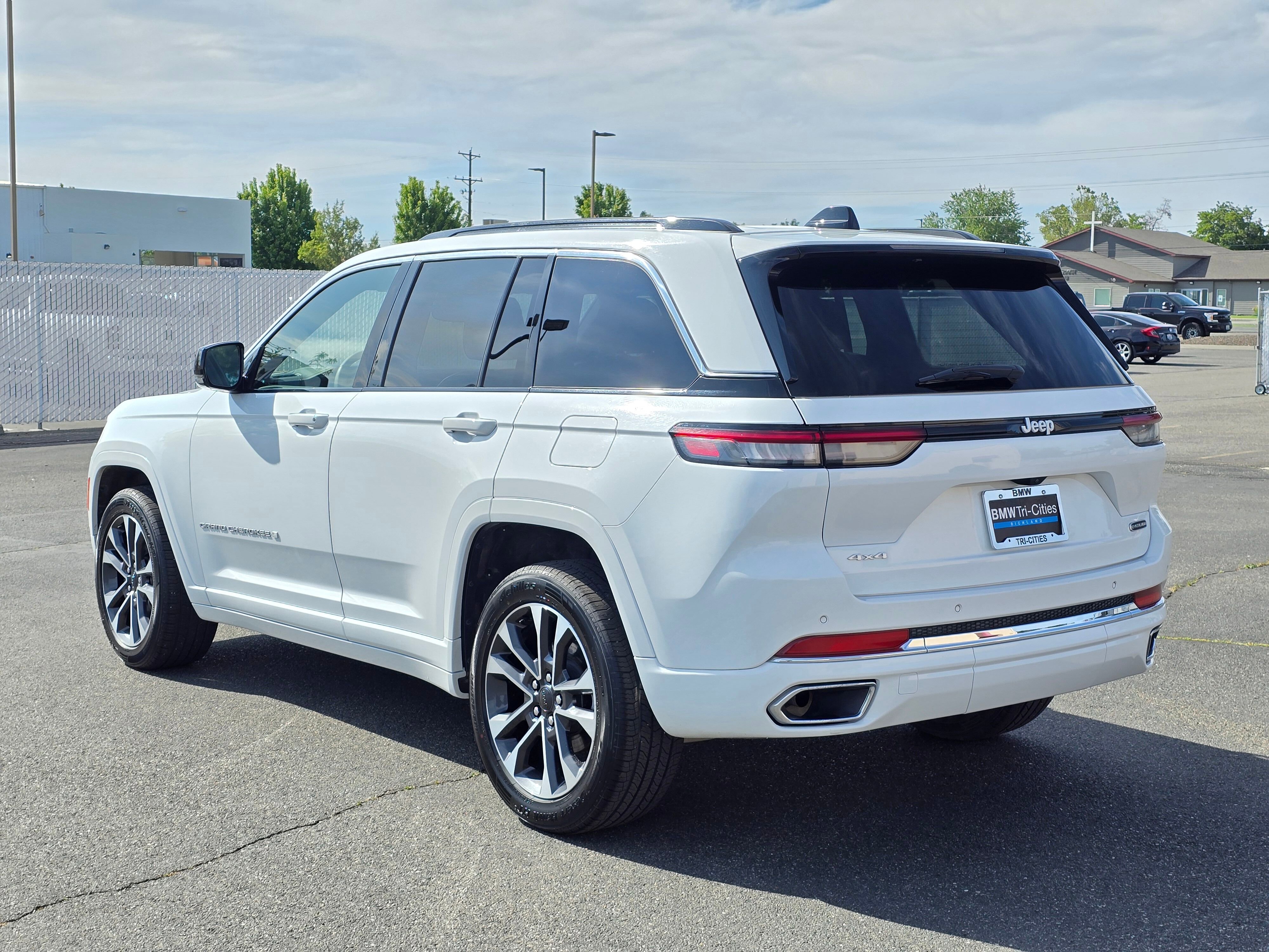 Used 2024 Bright White Clearcoat Jeep Overland image 36
