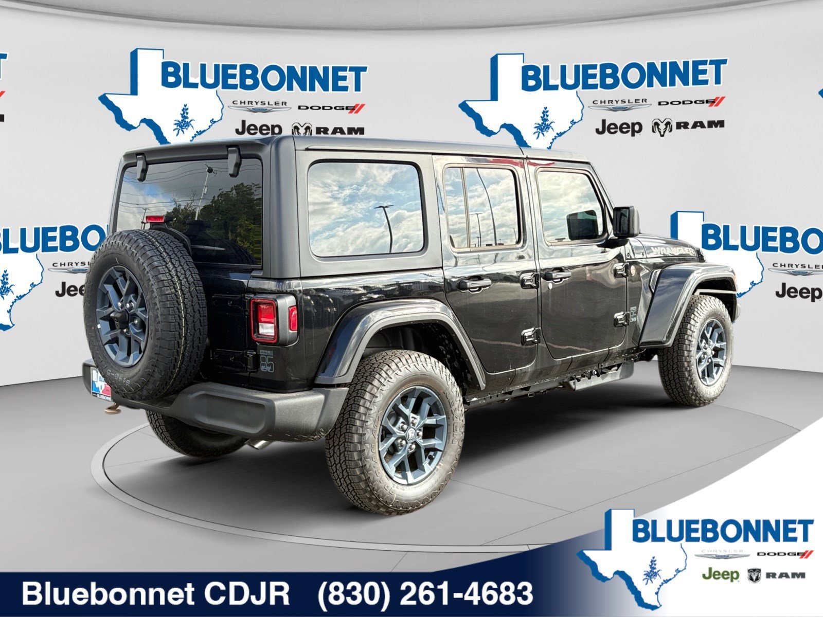 New 2026 Black Clear-Coat Exterior Paint Jeep 85th Anniversary image 5