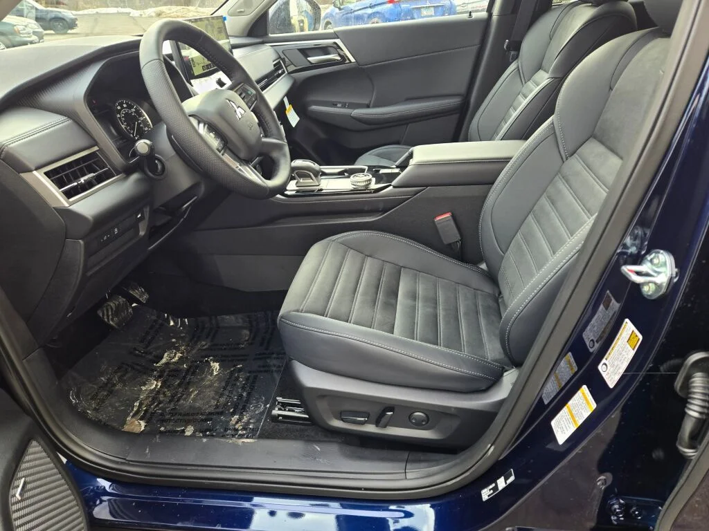 New 2026 Blue Mitsubishi SE 1.5T S-AWC image 14