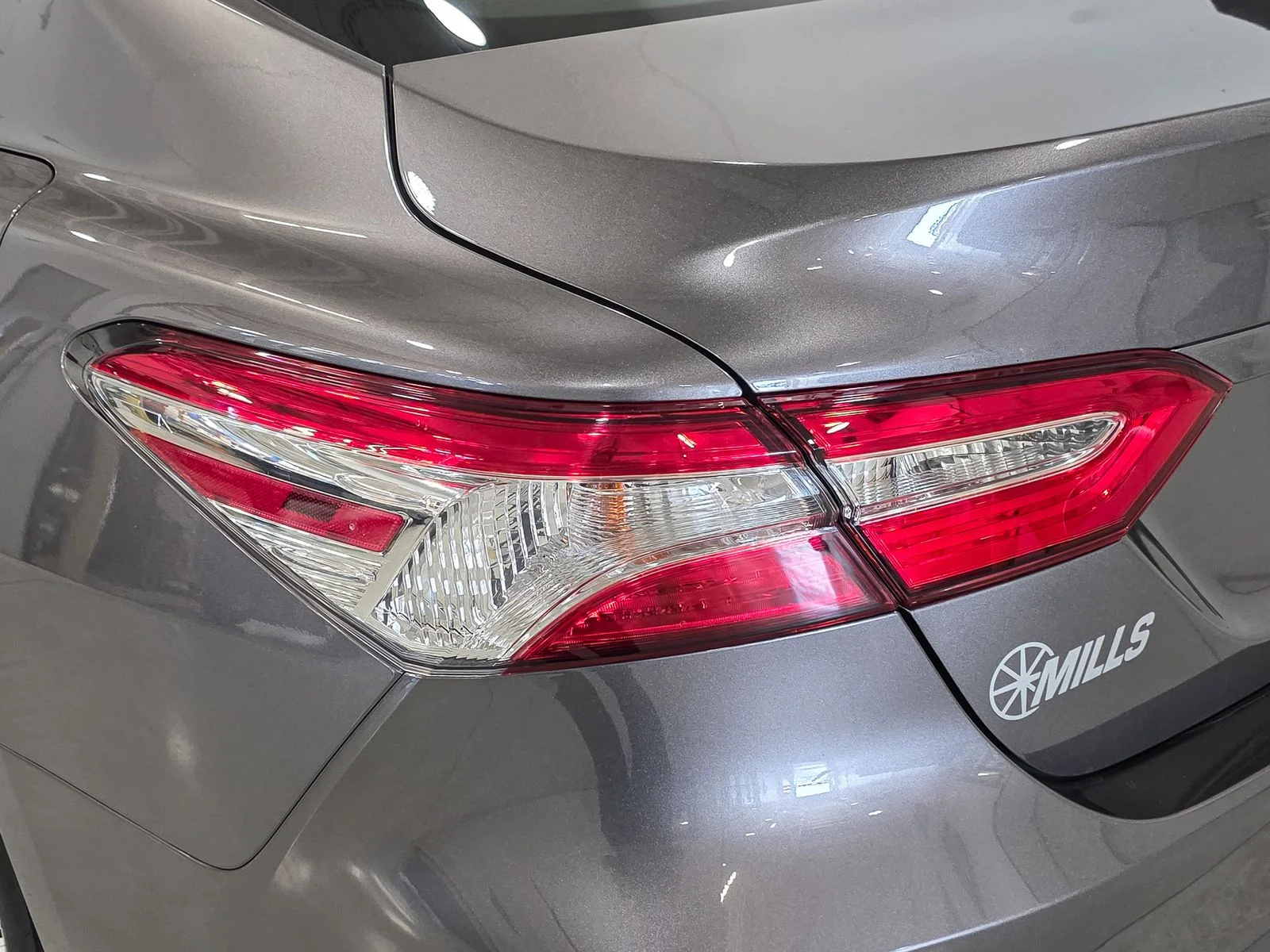 Used 2018 Gray Toyota LE image 15