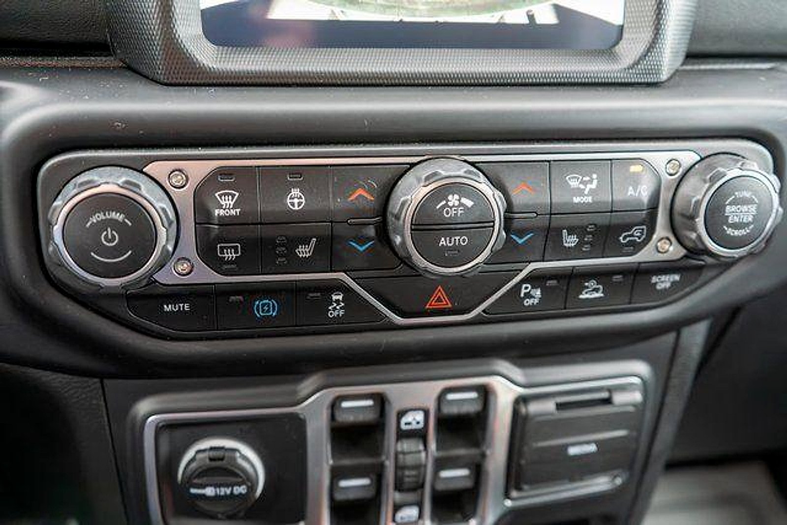 Used 2023 Hydro Blue Pearlcoat Jeep High Altitude 4x4 image 24