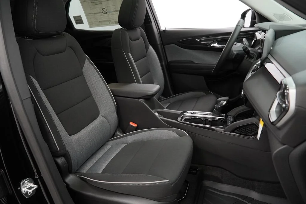 New 2026 Mosaic Black Metallic Chevrolet LT image 28