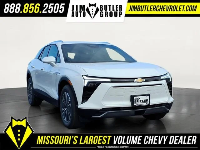New 2026 Summit White Chevrolet LT image 6