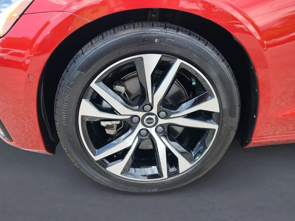 Used 2024 Fusion Red Metallic Volvo Plus Dark Theme image 8