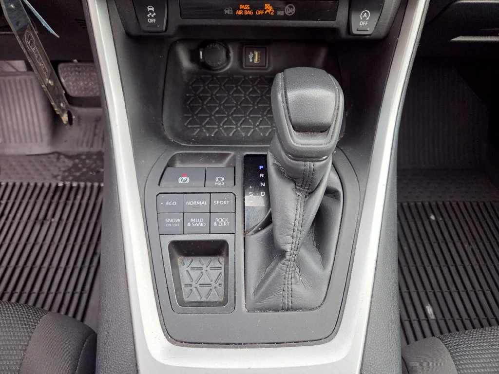 Certified Used 2024 Silver Toyota LE image 28
