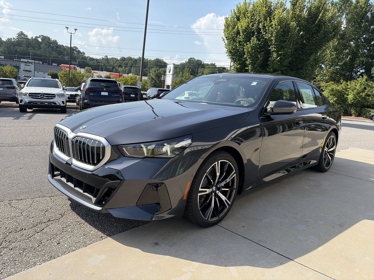 Used 2027 Dark Graphite Metallic BMW 530i image 4