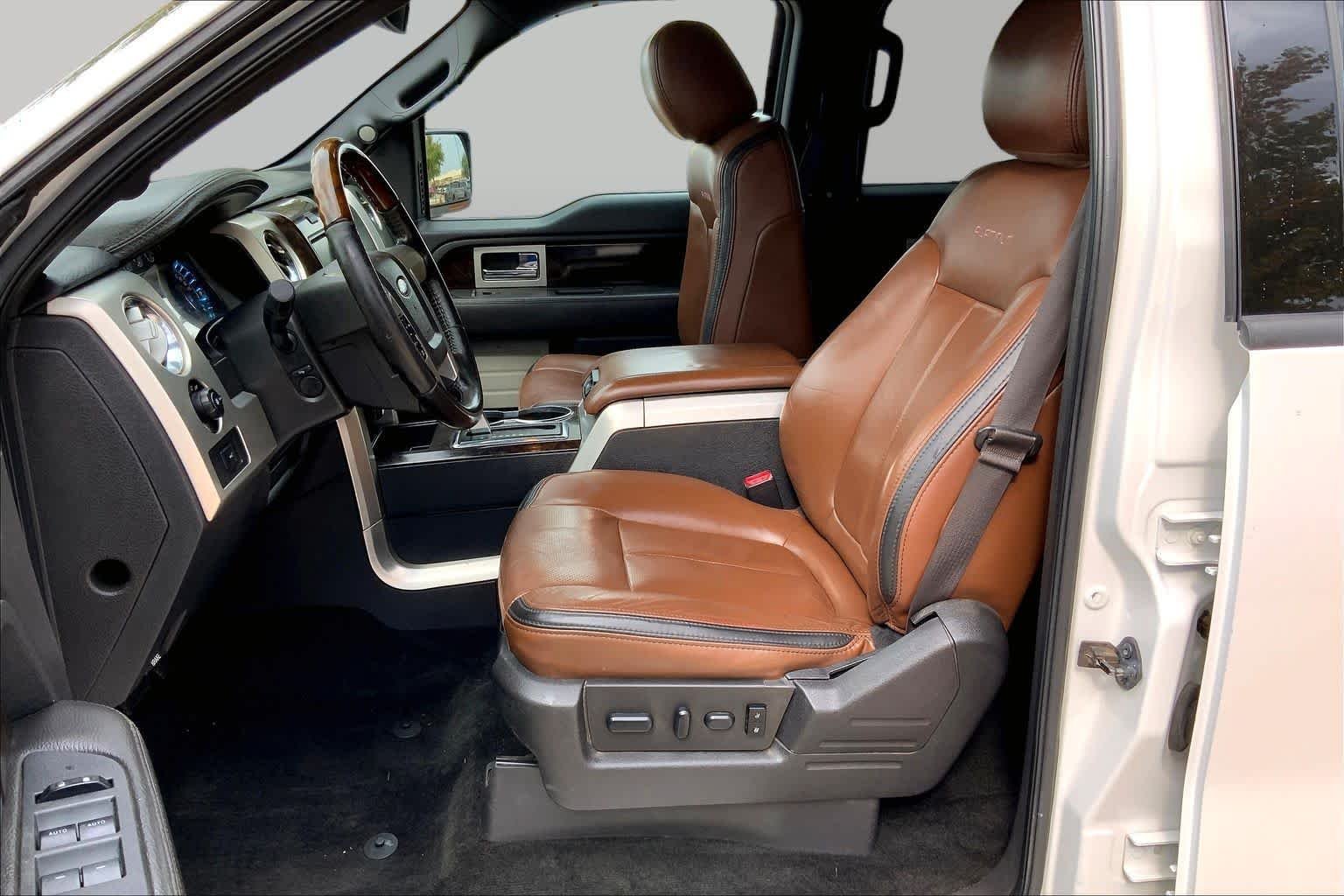 Used 2013 White Platinum Metallic Tri-Coat Ford Platinum image 7